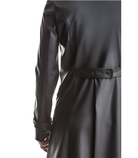 Herren Kunstleder Mantel mit Revers und Taillenbetonung | Regnes Fetish Planet Herren Kunstleder Mantel mit Revers und Taillenbetonung | Regnes Fetish Planet