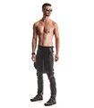 Herren Asymmetrischer Rock mit vertikalen Falten und Gürteldetails | Regnes Fetish Planet Herren Asymmetrischer Rock mit vertikalen Falten und Gürteldetails | Regnes Fetish Planet