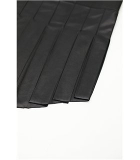 Herren Asymmetrischer Rock mit vertikalen Falten und Gürteldetails | Regnes Fetish Planet Herren Asymmetrischer Rock mit vertikalen Falten und Gürteldetails | Regnes Fetish Planet