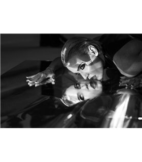 Wetlook Top mit PVC-Kragen und durchgehendem Frontreißverschluss | Noir Handmade